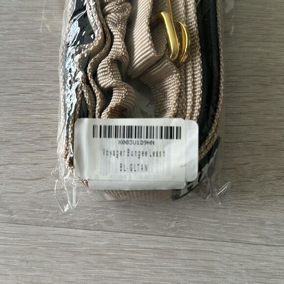 Mountain Hound Voyager Bungee Leash Tan/Gold OS NWT IN PACKAGE - Picture 5 of 7
